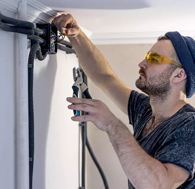 Why Plantation, FL Homeowners Choose Plantation Air Duct Cleaning Pro for HVAC UV Light Installation?